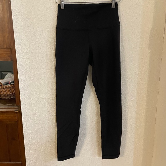 Lululemon Wunder Train 25” - Picture 2 of 2